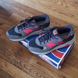New Balance 580 size 6 in kids
